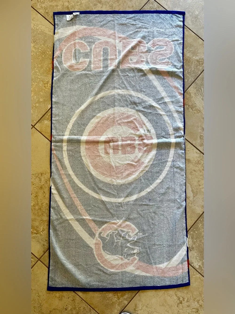Chicago Cubs Beach Towels Set of 2 Clean and unused. Slightly different sizes.